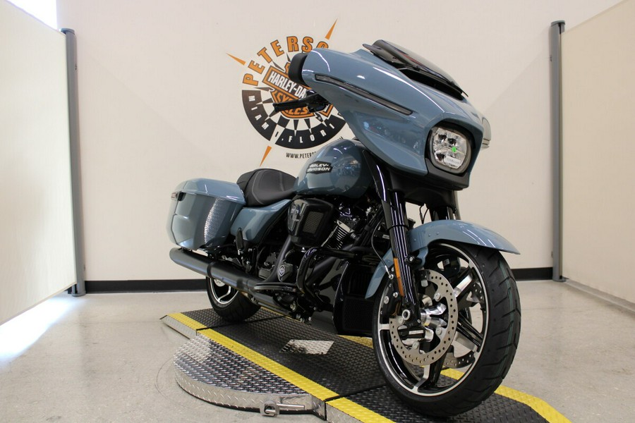 FLHX 2024 Street Glide®