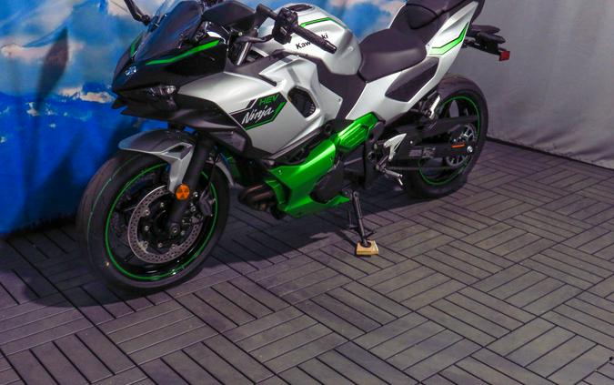 2024 Kawasaki Ninja® 7 Hybrid ABS