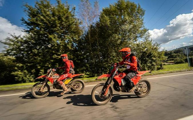 2025 GASGAS EC 300 GP