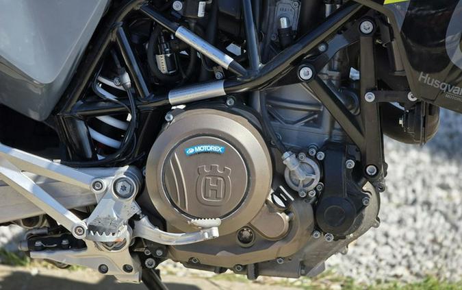 2023 Husqvarna Supermoto 701