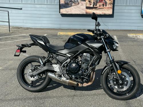 2020 Kawasaki Z650 Review (11 Fast Facts – Urban + Sport Motorcycle)