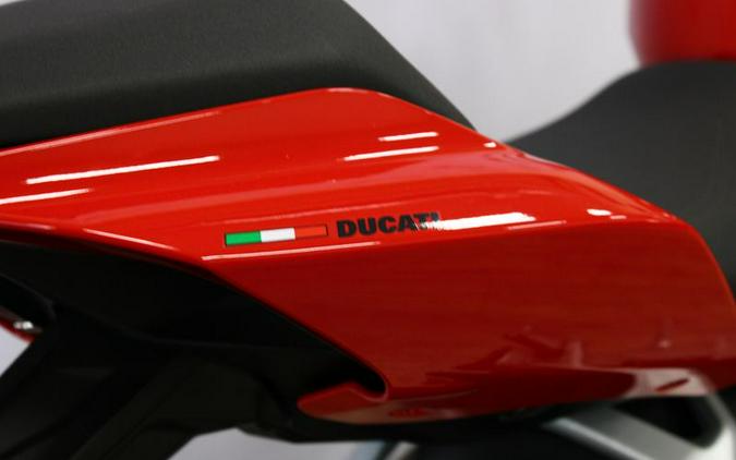 New 2024 Ducati STREETFIGHTER V2