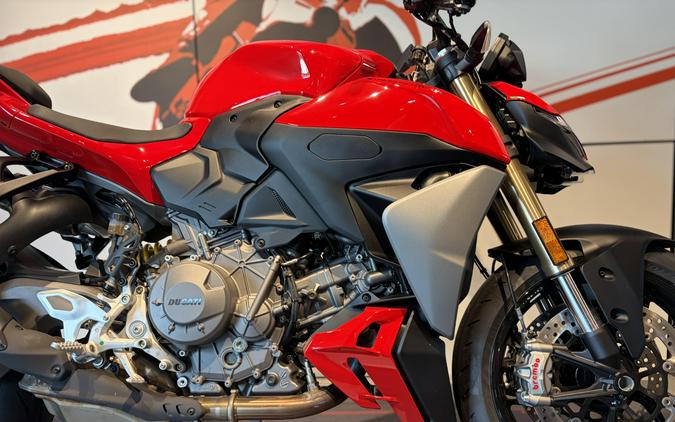 2026 Ducati STREETFIGHTER V2S