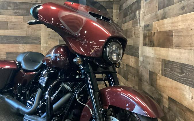 2018 Harley-Davidson Street Glide Special Twisted Cherry FLHXS