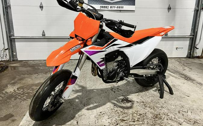 2023 KTM 450 SMR First Look [8 Fast Facts, 30 Photos, Specs]