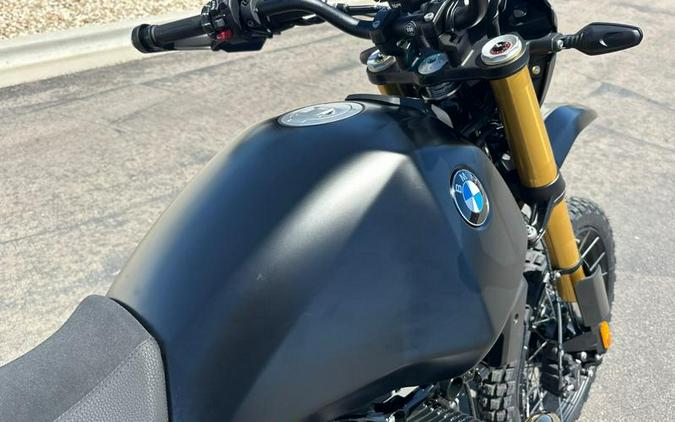 2026 BMW R12