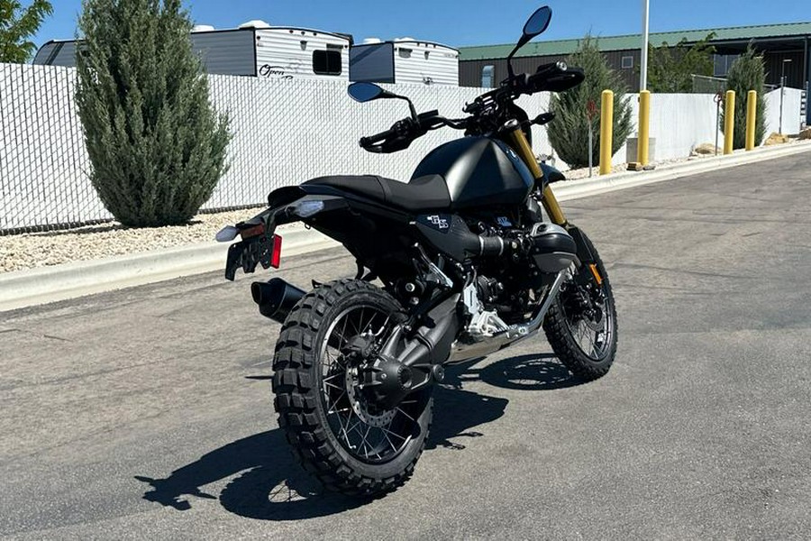 2026 BMW R12