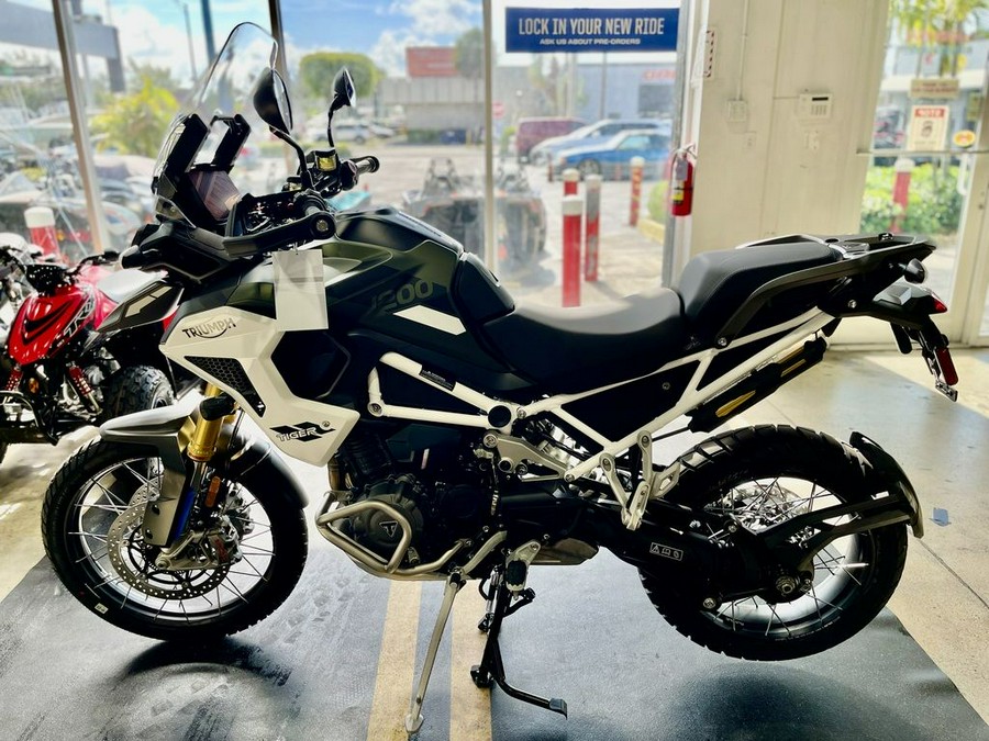 2023 Triumph Tiger 1200 Rally Pro Matte Khaki Green