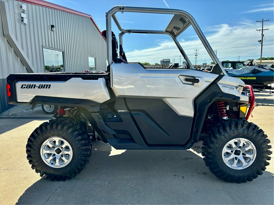 2024 Can-Am™ Defender X mr With Half Doors HD10