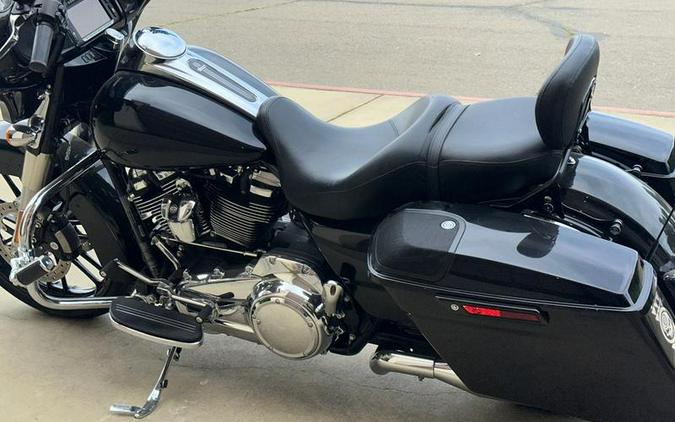 2017 Harley-Davidson® FLHXS - Street Glide® Special