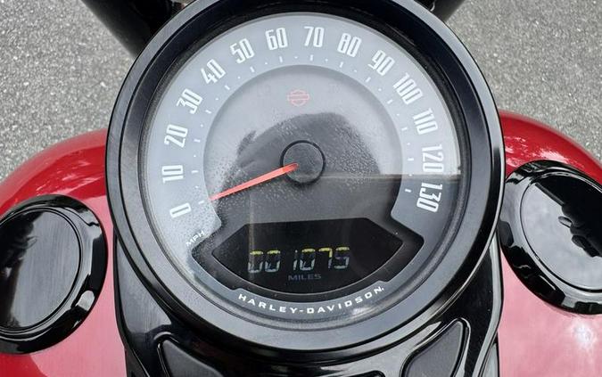 2021 Harley-Davidson® FLSL - Softail Slim®