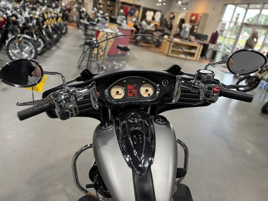2016 Indian Motorcycle® Chieftain® Silver Smoke