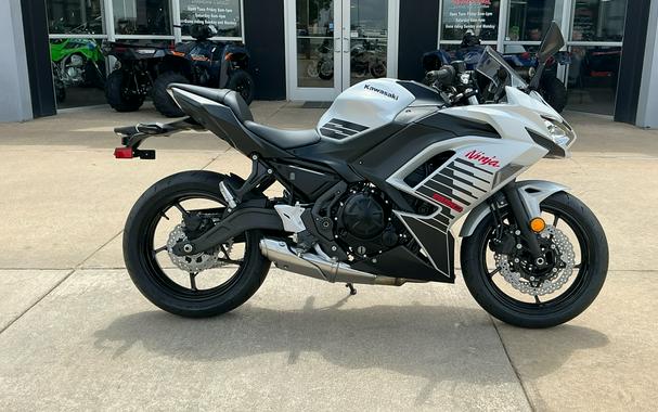 2026 Kawasaki Ninja® 650 ABS