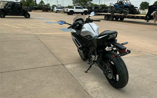2026 Kawasaki Ninja® 650 ABS