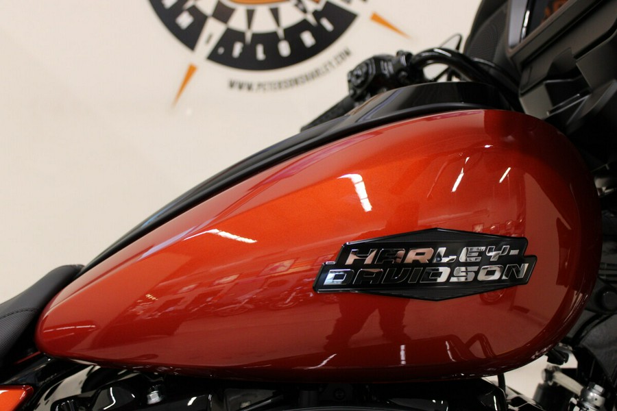 FLHX 2024 Street Glide®