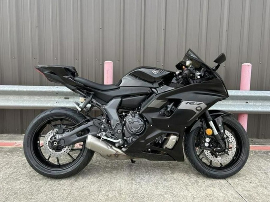 2025 Yamaha YZF-R7