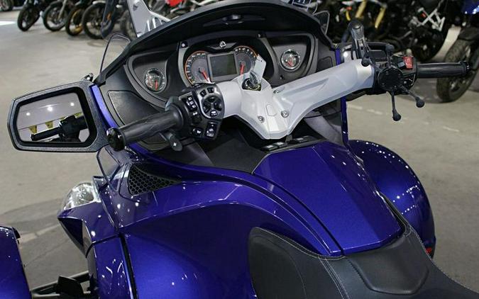 2012 Can-Am® Spyder Roadster RT-S