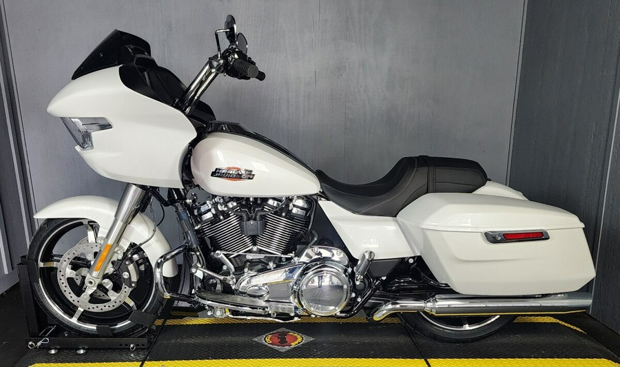 2024 Harley-Davidson Road Glide® FLTRX WHITE ONYX PRL