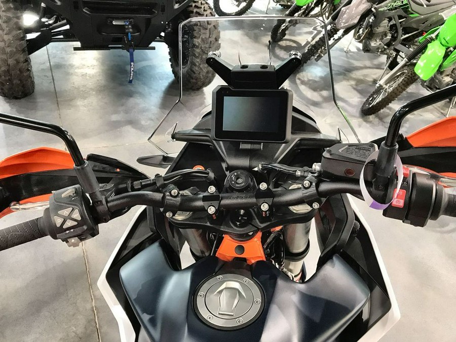 2025 KTM 890 Adventure R