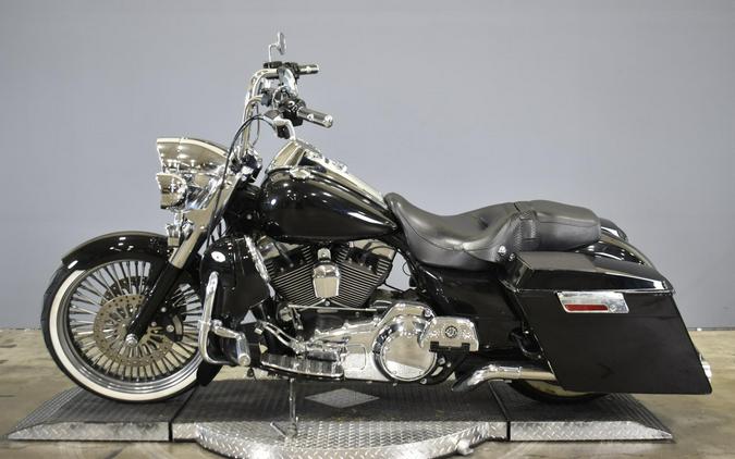 2010 Harley-Davidson Road King Classic black