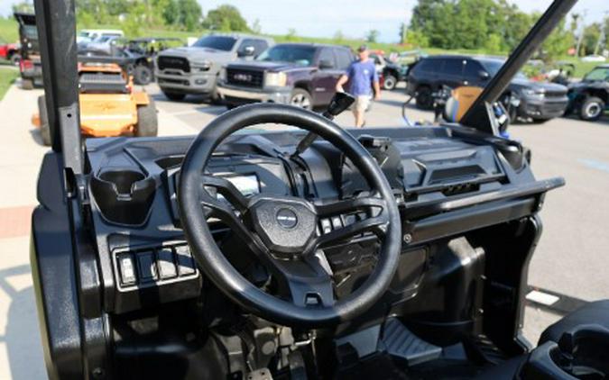 2023 Can-Am Defender HD9