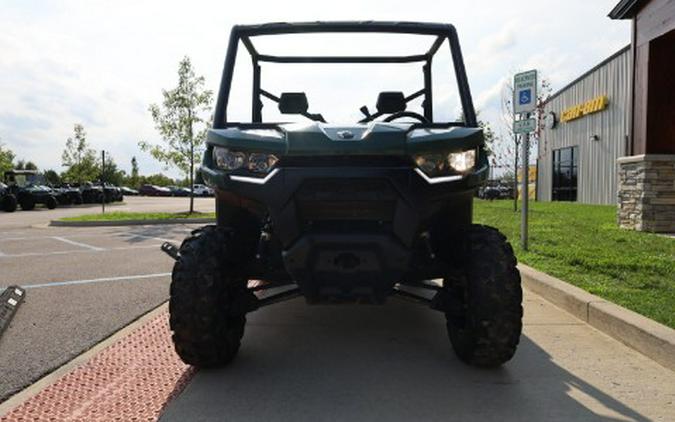 2023 Can-Am Defender HD9