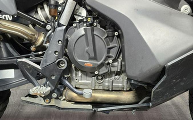 2021 KTM Adventure 890