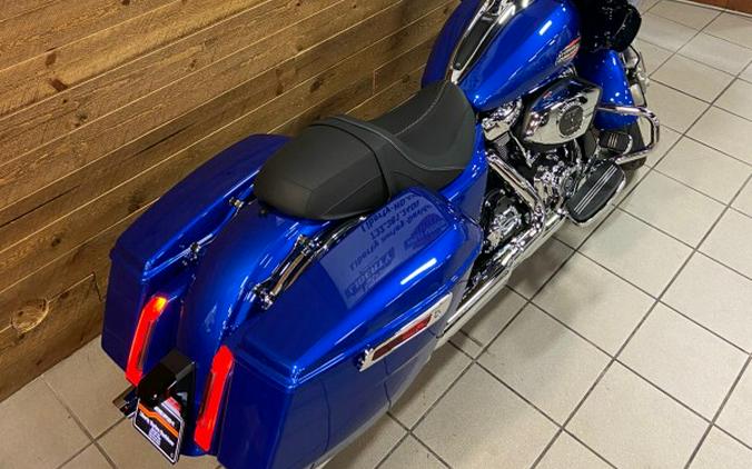 2024 Harley-Davidson® Road Glide™ Blue Burst FLTRX