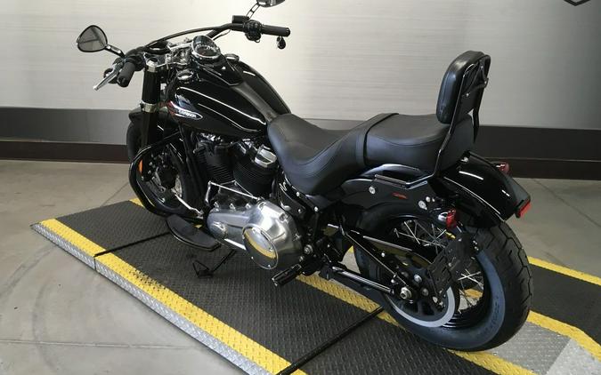 2018 Harley-Davidson® FLSL - Softail® Softail Slim®