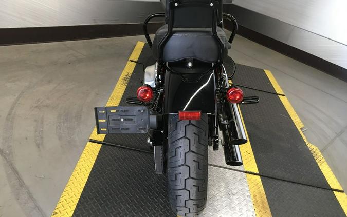 2018 Harley-Davidson® FLSL - Softail® Softail Slim®