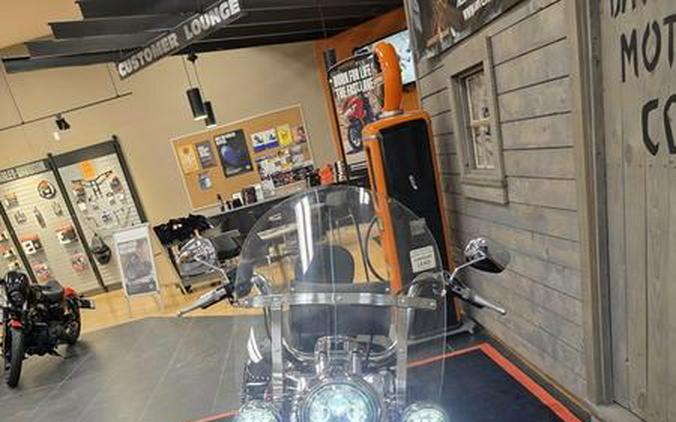 2009 Harley-Davidson® FLSTC - Heritage Softail®