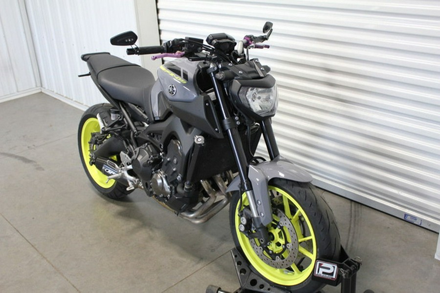 2016 Yamaha FZ-09 09