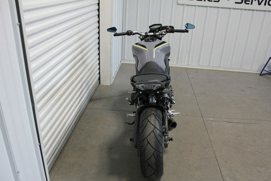 2016 Yamaha FZ-09 09