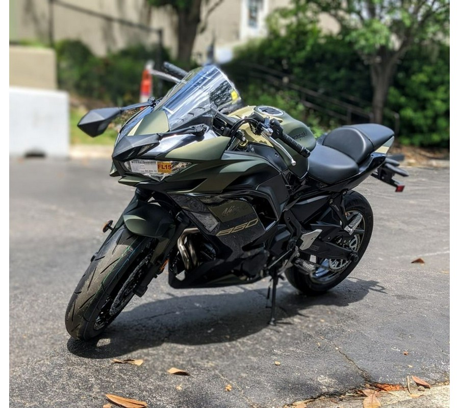 2024 Kawasaki Ninja® 650 KRT Edition ABS