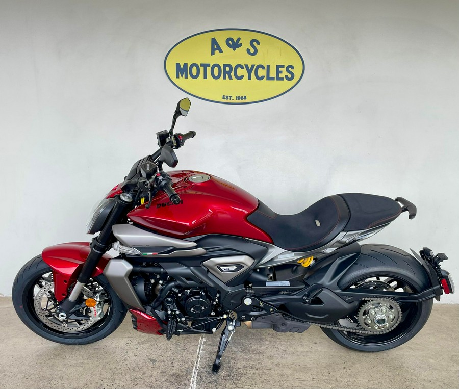 2026 Ducati XDIAVEL V4