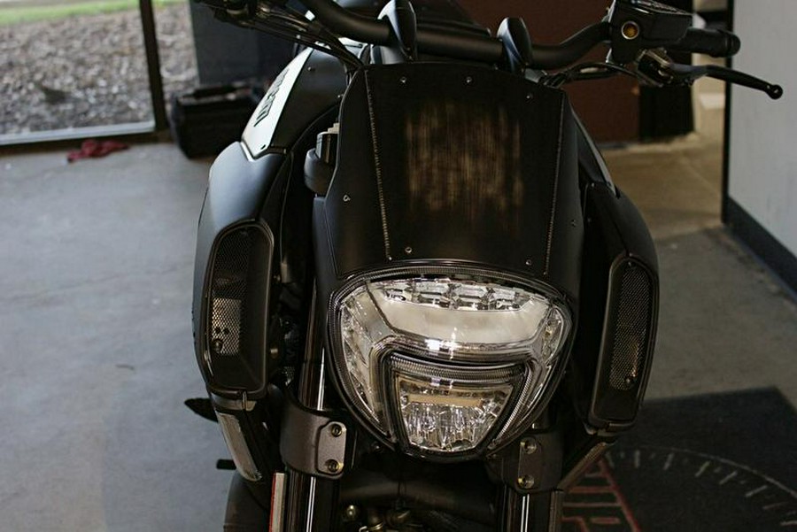 2017 Ducati Diavel Diesel