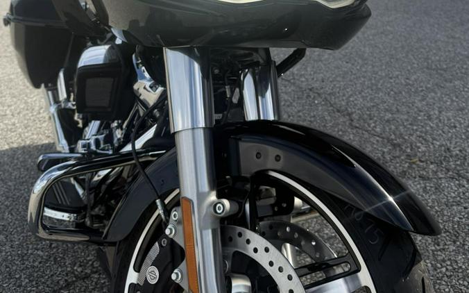2026 Harley-Davidson® Road Glide® Vivid Black Chrome Trim