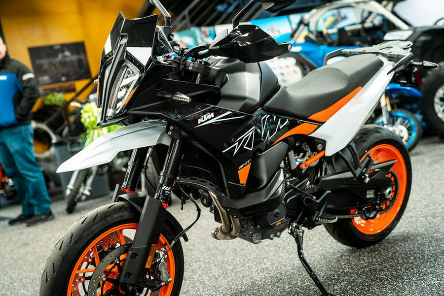 2024 KTM 890 SMT