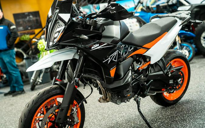 2024 KTM 890 SMT