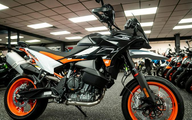 2024 KTM 890 SMT