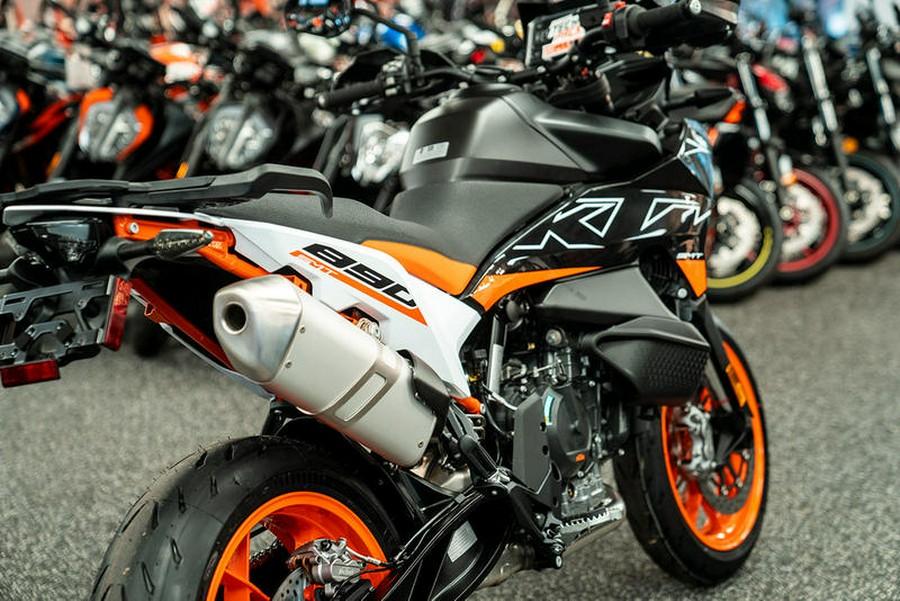 2024 KTM 890 SMT