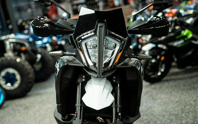 2024 KTM 890 SMT