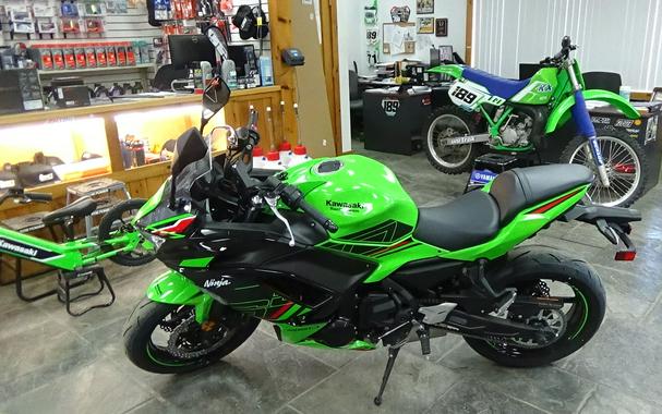 2024 Kawasaki Ninja 650 KRT Edition ABS