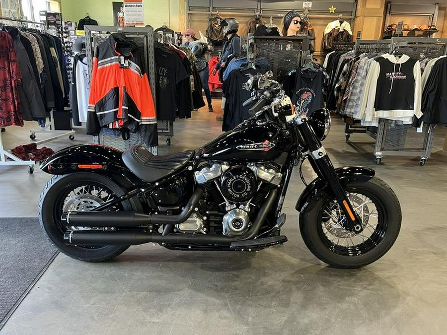 2021 Harley-Davidson® FLSL - Softail Slim®