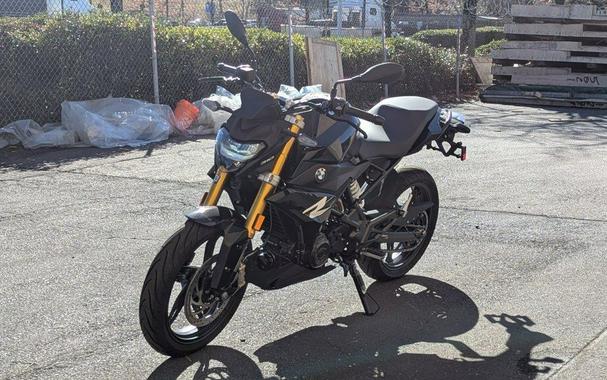 2025 BMW G 310 R Cosmic Black 2