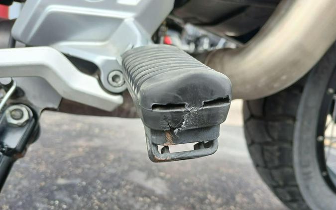 2021 Moto Guzzi V85TT