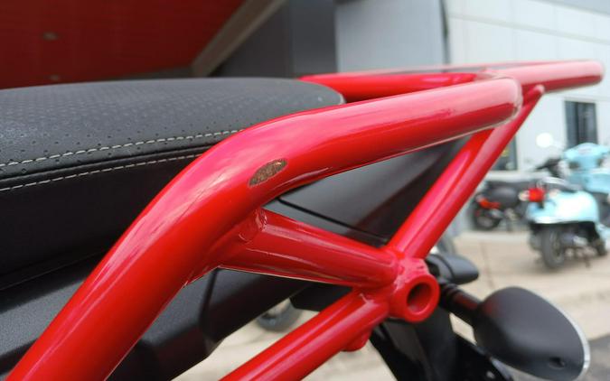 2021 Moto Guzzi V85TT