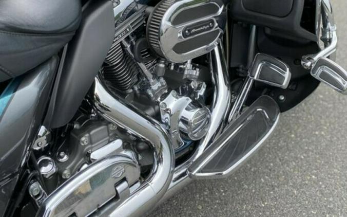 2015 CVO™ Ultra Limited