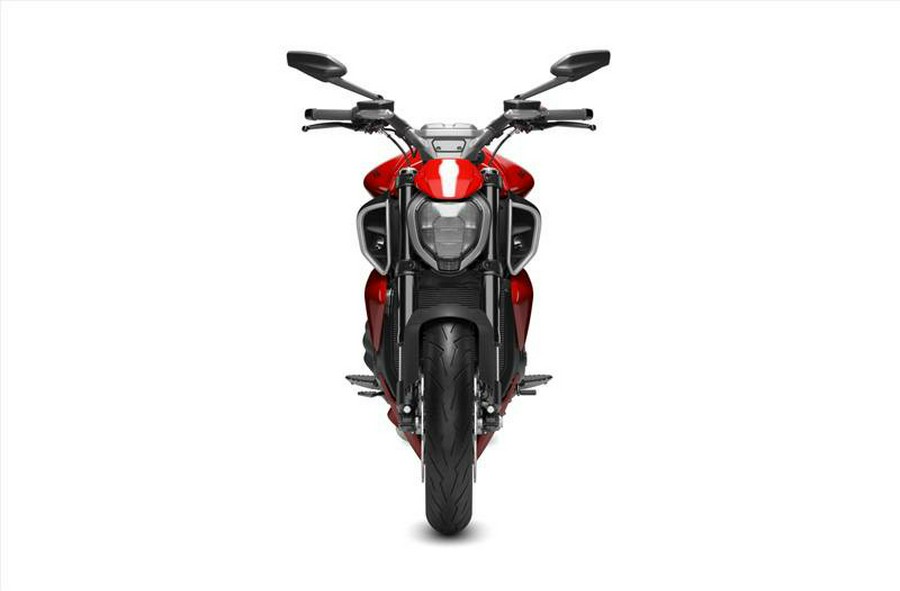 2024 Ducati Diavel V4 - Red