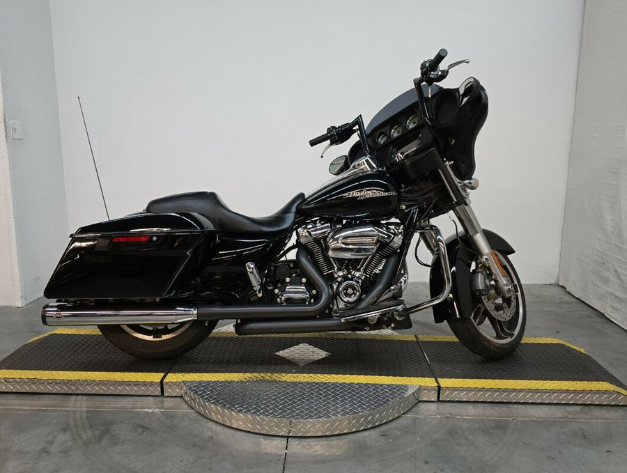 FLHX 2018 Street Glide